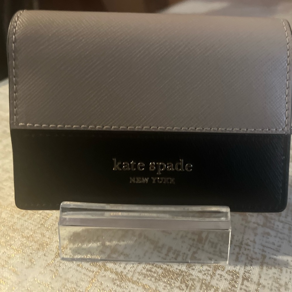 Kate Spade compact Card Wallet - Picture 2 of 9